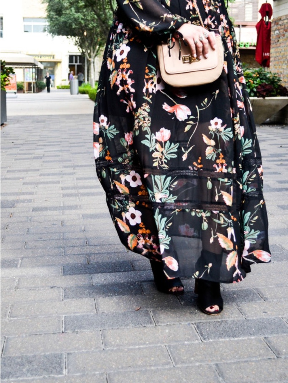 Belle & Sky floral dress size large in EUC